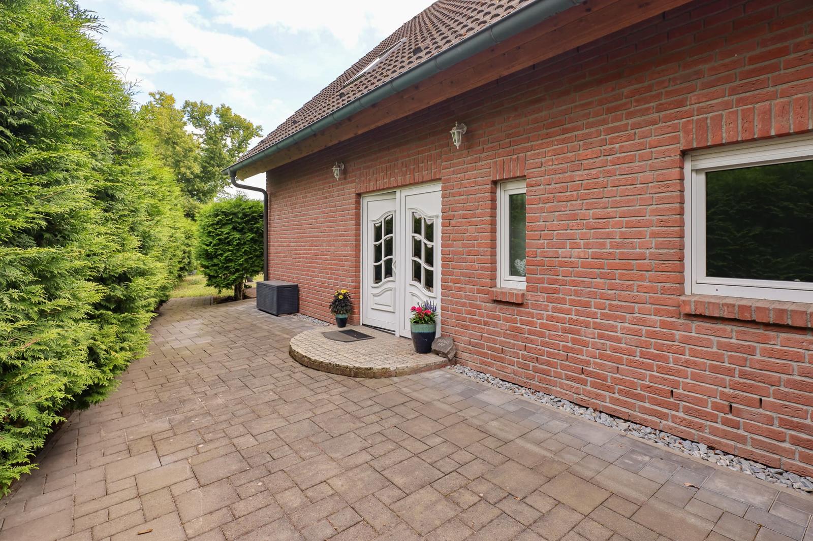 Straßenansicht