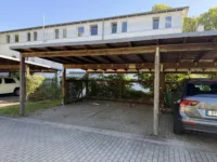 Stellplatz mit Carport