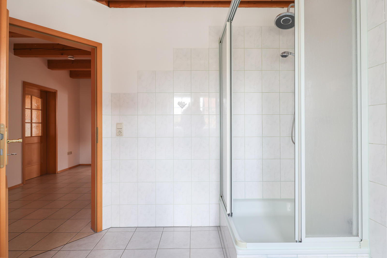 GästeWC mit Dusche im EG