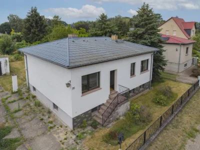 Sanierungsbedürftiges EFH | ca. 82 m² Wfl. | 3 Zimmer I ca. 1.000 m² Grdst. | ca. 85 m² Nfl. Keller, 14943 Luckenwalde, Einfamilienhaus