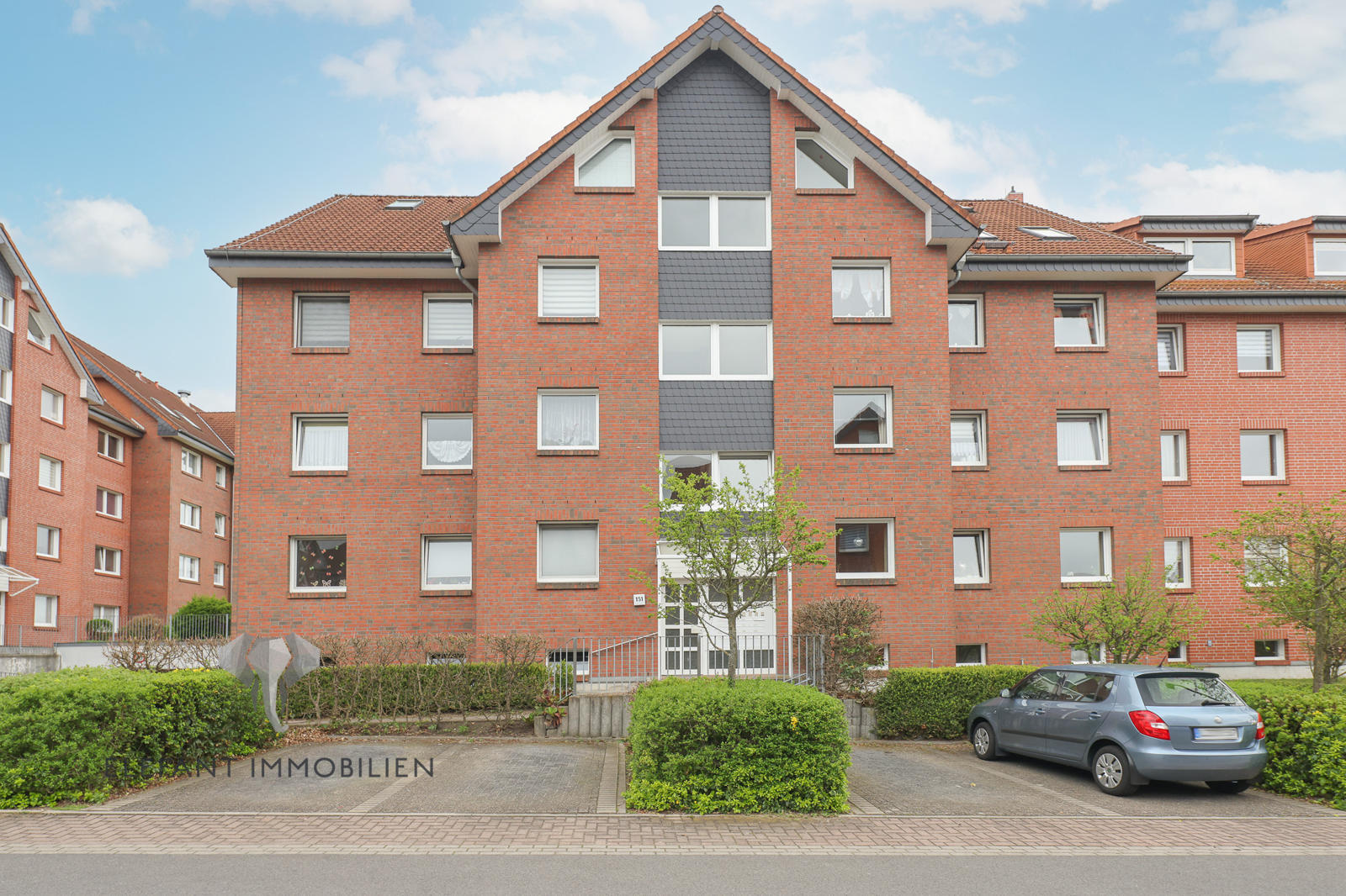 Mehrfamilienhaus