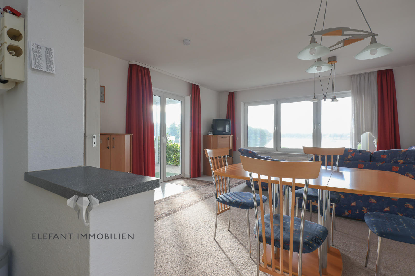 Wohnzimmer UG rechts